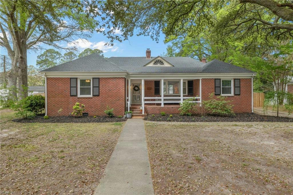 2935 STERLING POINT DR, PORTSMOUTH, VA 23703, photo 1 of 50
